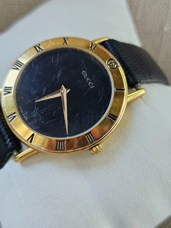 Vintage Gucci Wristwatch Swiss Made Gold Tone Case Analog Quartz Wrist Watch aut main image 10